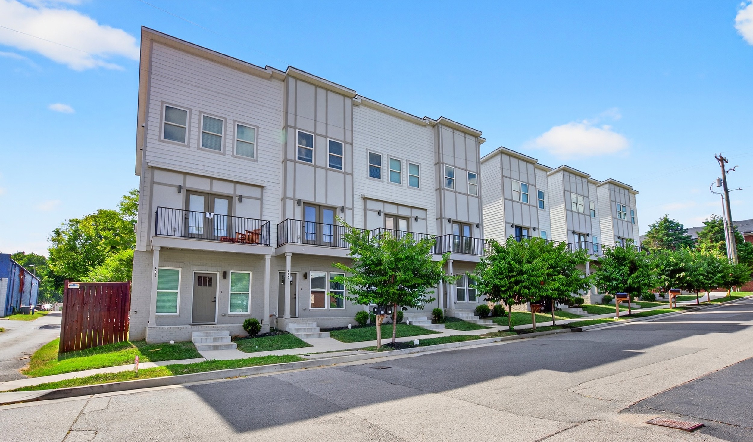 409 Lellyett Street - 1